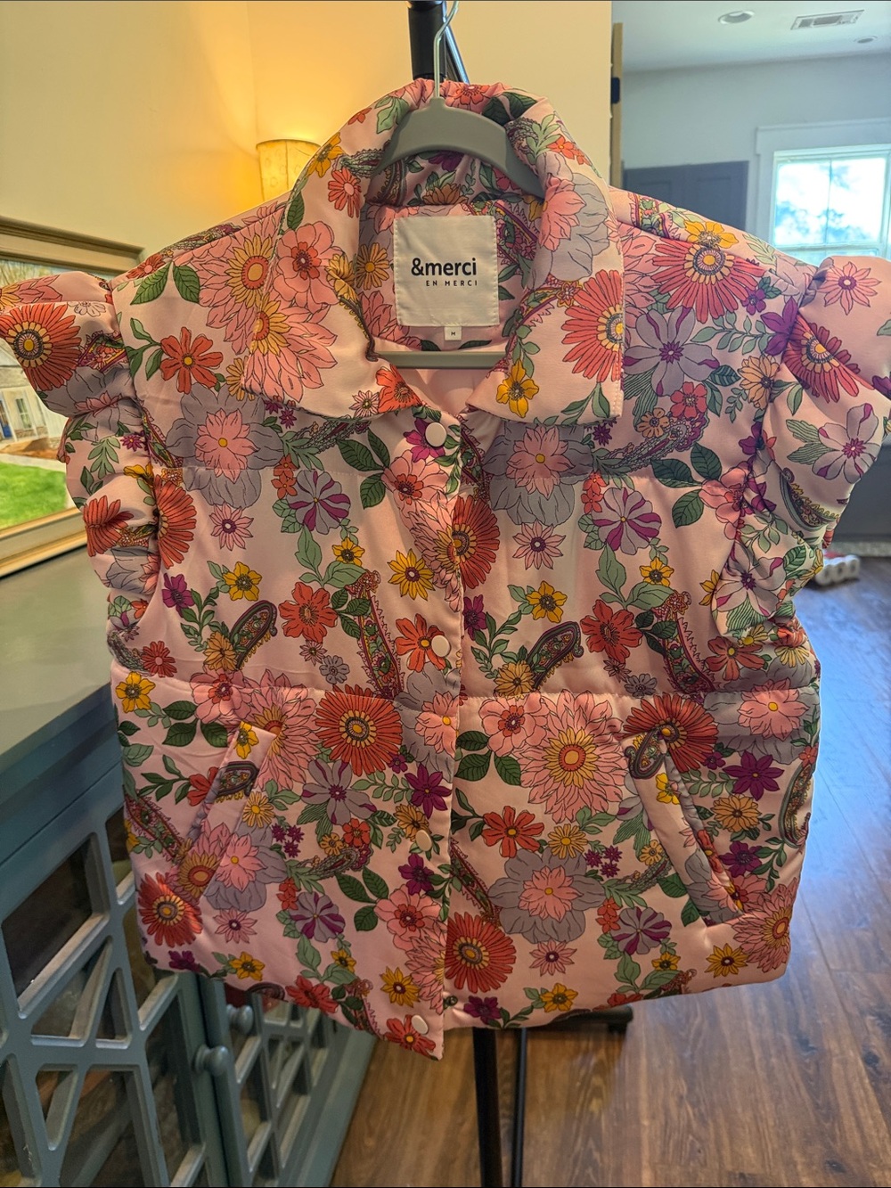 &merci Pink Floral Puffer Vest for Women — Lightweight Quilted Vest